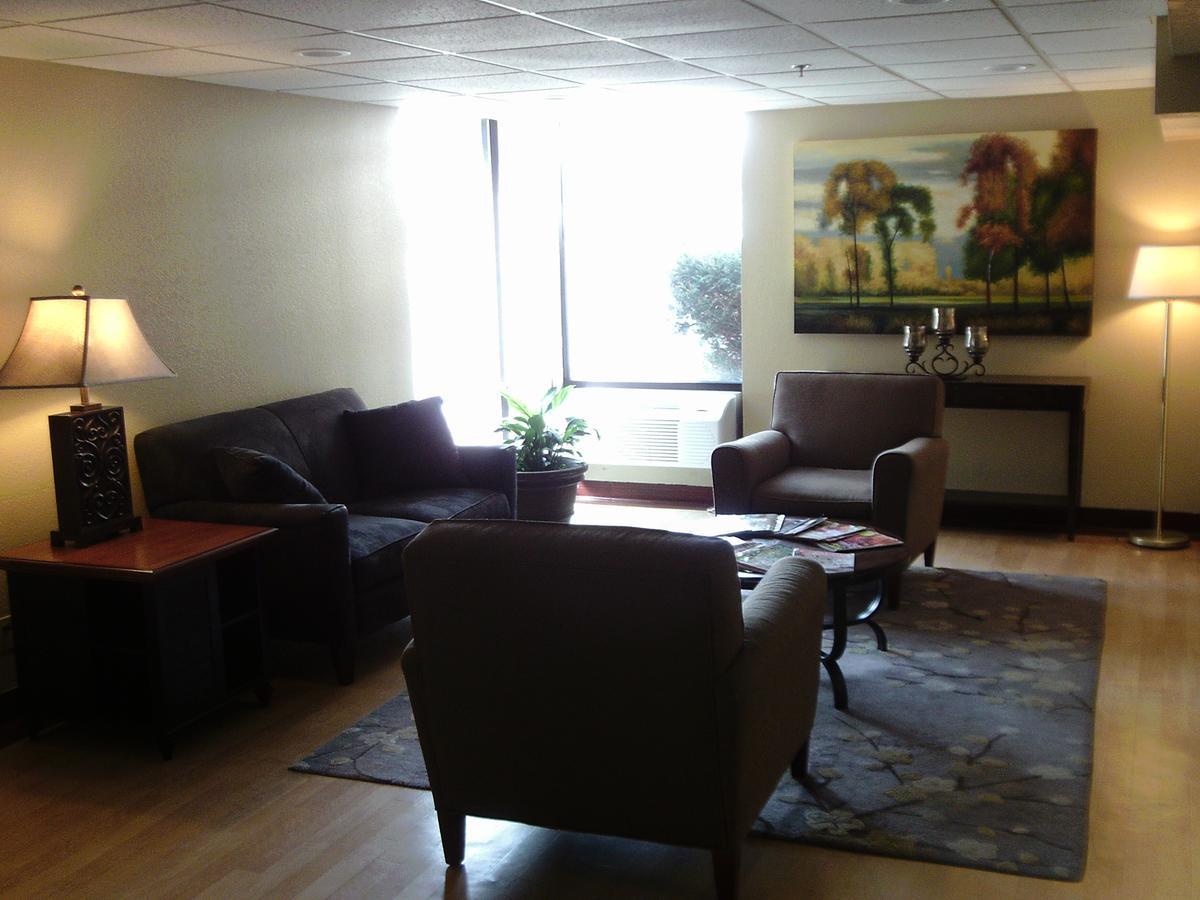 5th Avenue Inn&Suites Rochester Extérieur photo