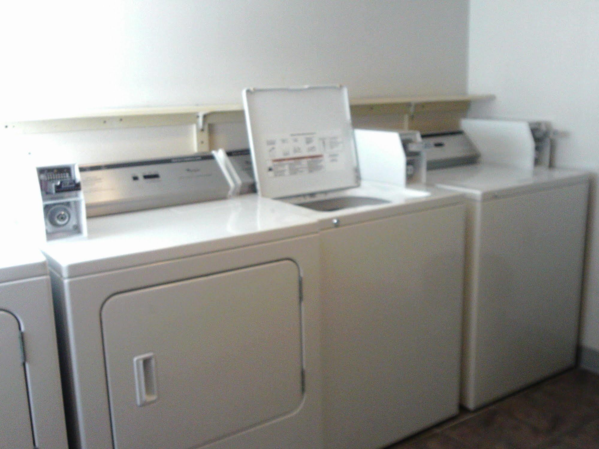 5th Avenue Inn&Suites Rochester Extérieur photo